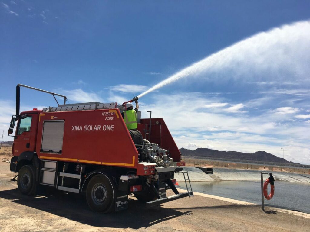 Titan. Vehículo de emergencias de grandes capacidades para plantas termosolares