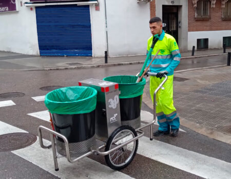 carrito de limpieza viaria eléctrico Feniks Carrito de limpieza viaria 100% eléctrico Feniks entregado a FCC para Madrid