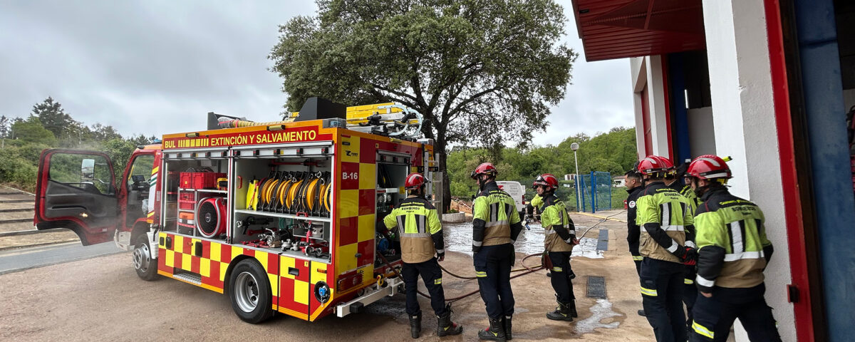 Formación para el uso y mantenimiento de B1L Feniks para el consorcio de bomberos de Huelva