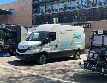 HIDROLIMPIADOR TOMA FUERZA FENIKS PARA URBASER EN CAMAS hidrolimpiador a toma de fuerza y tres triciclos eléctricos de limpieza viaria se encuentran a pleno rendimiento en la localidad sevillana de Camas