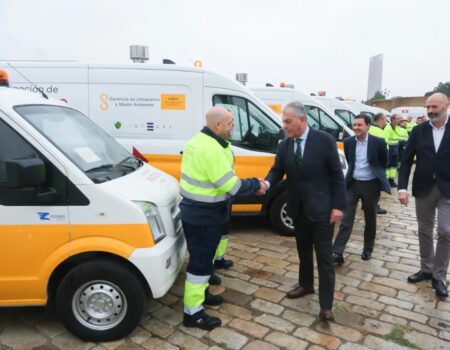 Hidrolimpiador eléctrico Feniks para UTE Protección del Paisaje Urbano de Sevilla