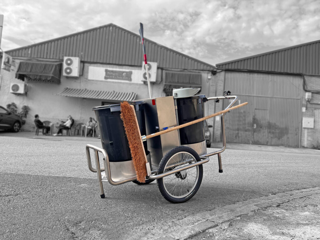 Carrito de limpieza viaria de 2 senos 100% eléctrico