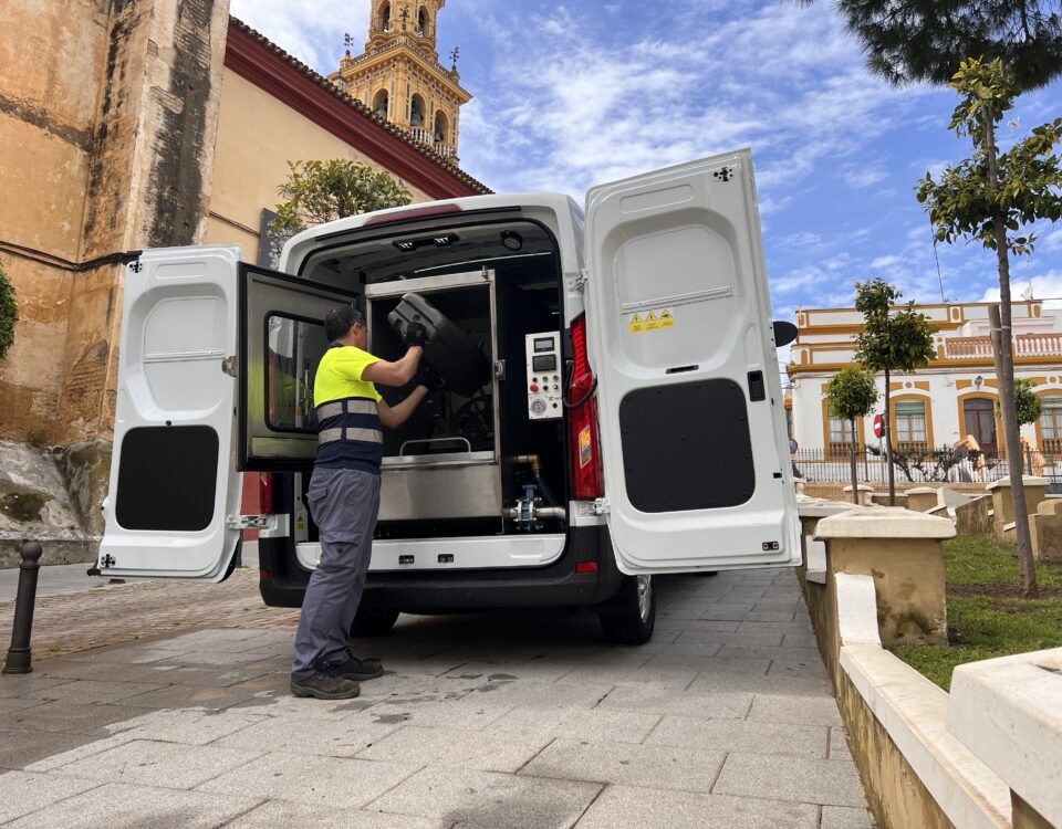 Lavapapeleras 100% eléctrico Feniks para Valoriza en Cádiz