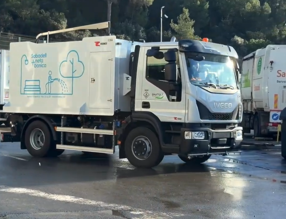 baldeadora hidrostática Feniks para limpieza urbana
